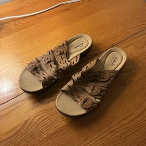 Clarks Brown Strappy Women's Sandals